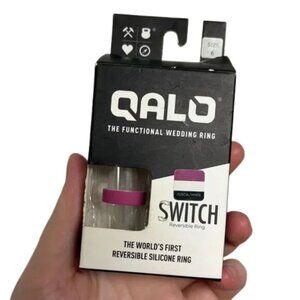 Qalo Women's Switch Reversible Silicone Wedding‎ Ring Fuscia White size 6